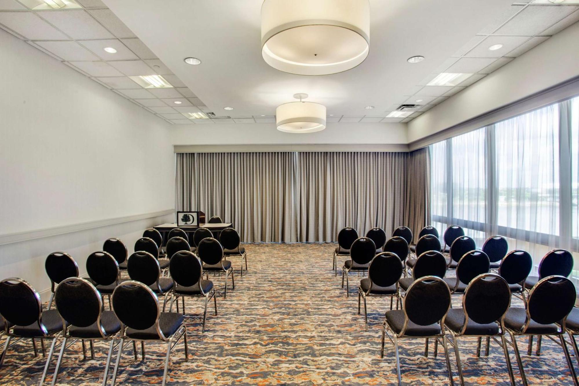 Doubletree By Hilton Little Rock Hotel Exterior foto